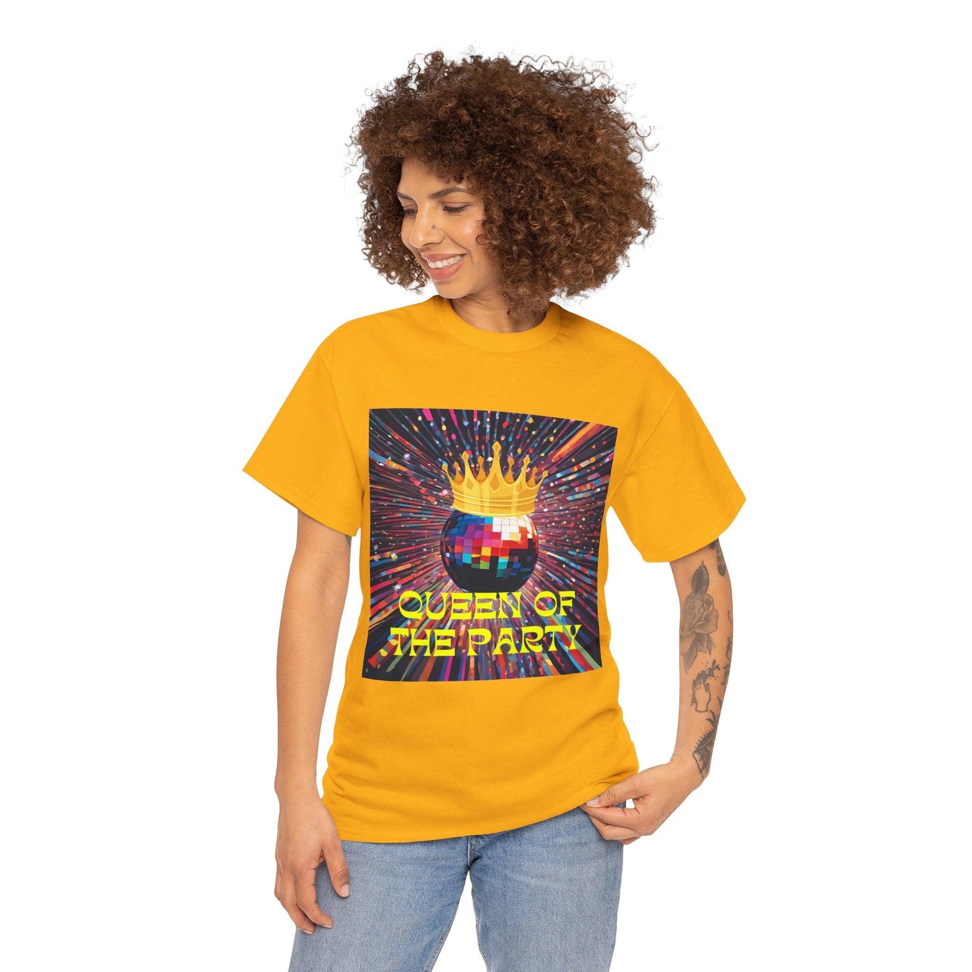 Queen of the Party  Personalized T-shirt - Shirtissimo